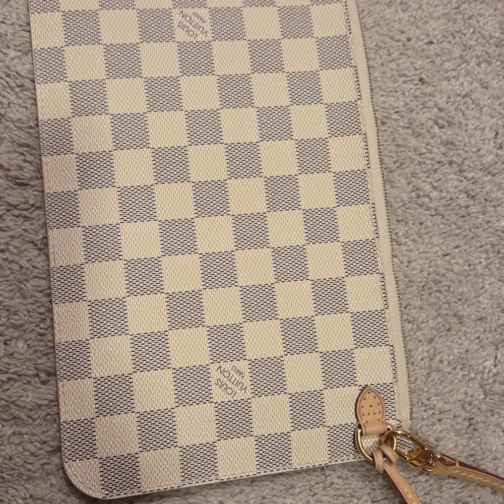 Louis Vuitton Neverfull Clutch Damier Azur - Picture 2 of 8